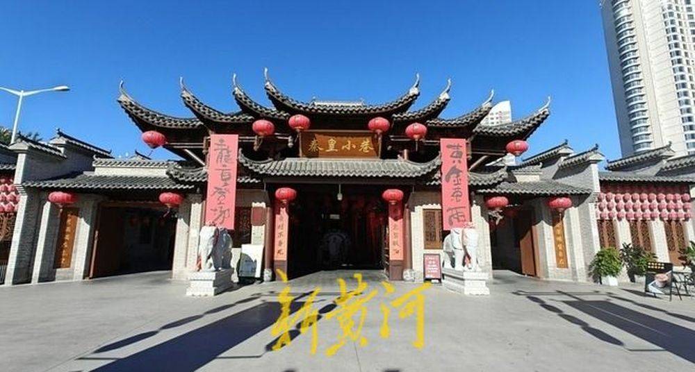 秦皇岛一网红夜市被指违规占用规划绿地却经营4年之久<strong></p>
<p>盛京银行理财</strong>，当地回应：无审批手续 | 刚调查