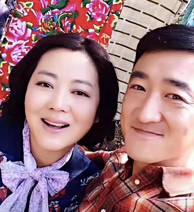 他是知名演员<strong></p>
<p>十万元理财</strong>，40岁二胎得女，41岁突然离世将悲痛留给妻子与儿女