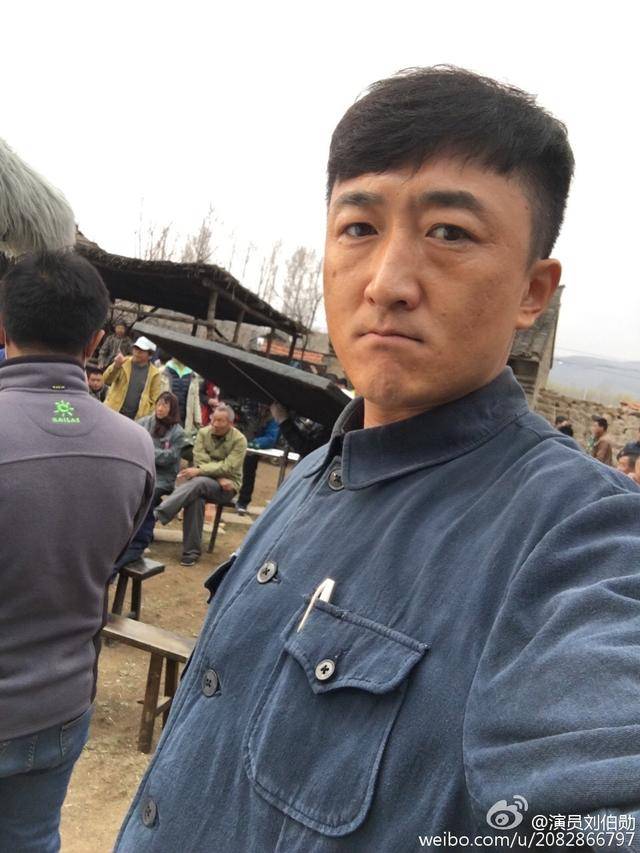 他是知名演员<strong></p>
<p>十万元理财</strong>，40岁二胎得女，41岁突然离世将悲痛留给妻子与儿女