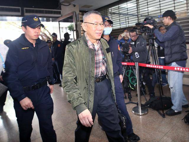 柯文哲再遭羁押<strong></p>
<p>理财分析师</strong>，民众党发声明喊“痛心至极”：支持律师提抗告