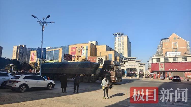 “没料到政府宁可多花钱让公路改道”<strong></p>
<p>恒丰银行理财</strong>，江西“最强钉子户”独守孤房