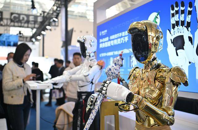新华社记者带你听两会｜听<strong></p>
<p>交行理财产品</strong>，“新”的活力