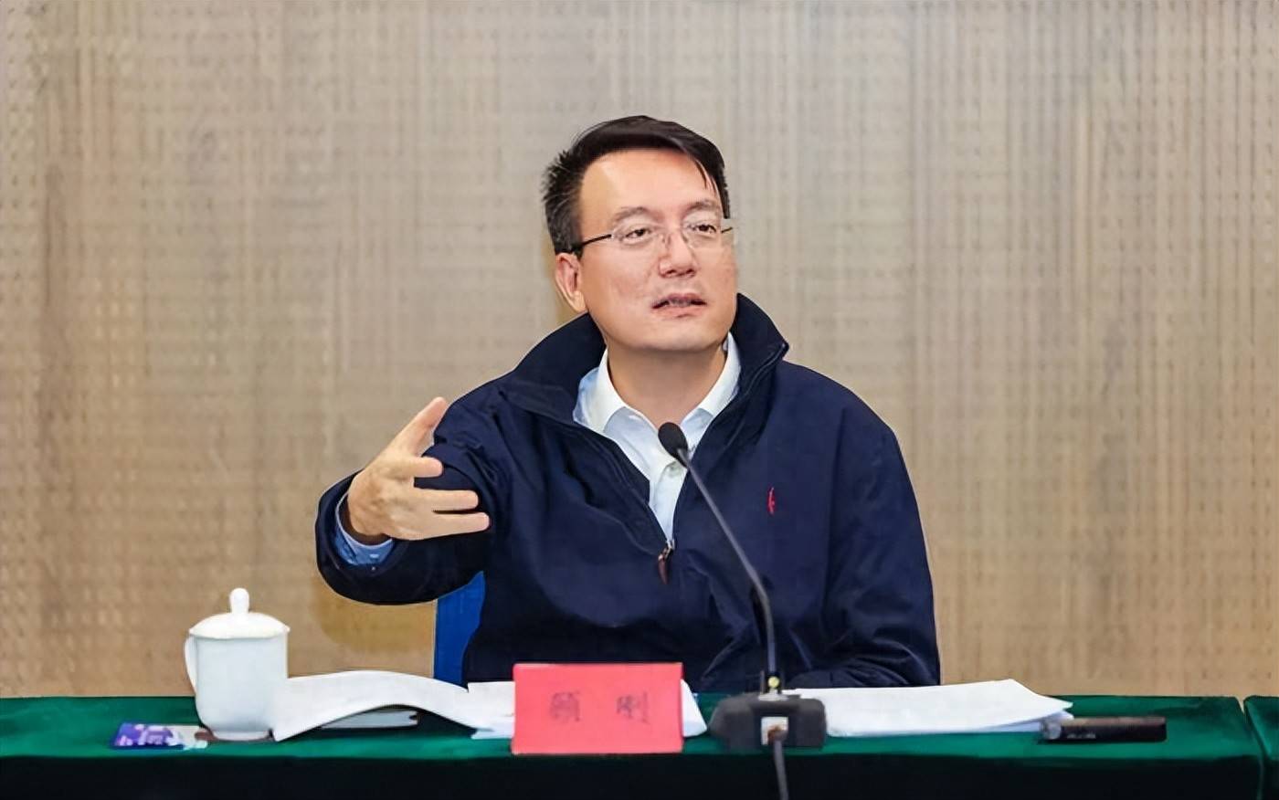 <strong></p>
<p>商务理财</strong>他或将成为全国副省级城市政府最年轻“一把手”
