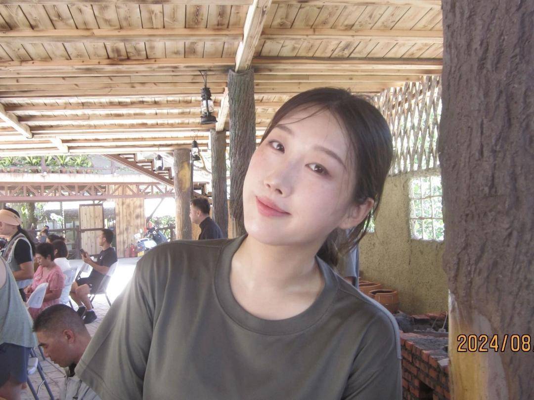英姿飒爽！四川高校大四女生<strong></p>
<p>e网</strong>，亮相九三阅兵方队