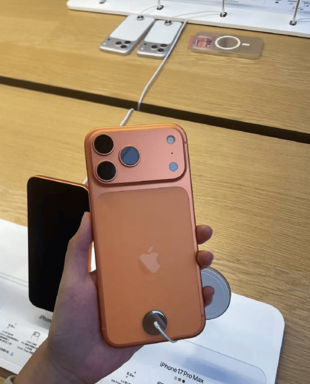 iPhone 17 Pro被黄牛拒收：“卖的人多<strong></p>
<p>虚拟币提款到银行卡要多久</strong>，货太多了”