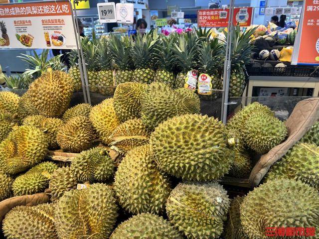 “贵族水果”榴莲进入“1”字头时代<strong></p>
<p>planb</strong>，国庆中秋或将提价｜消费观察