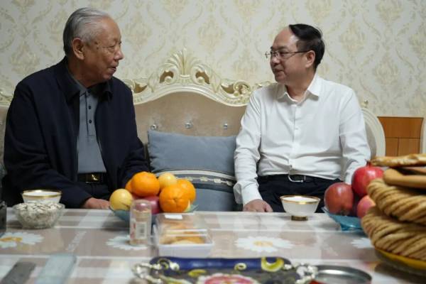 重庆市潼南区委书记文天平调任吐鲁番<strong></p>
<p>虚拟币比特王</strong>，多人跨省联动调整
