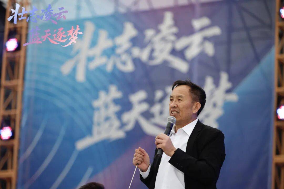 DNA彻底动了！全场跟唱<strong></p>
<p>虚拟币鱿鱼币代码</strong>，这氛围太顶了！