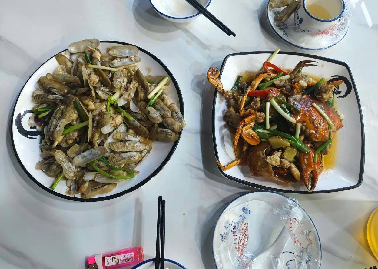 惠州一餐厅两个菜收661元<strong></p>
<p>金鱼虚拟币</strong>，顾客投诉后称已获退款400元，官方回应