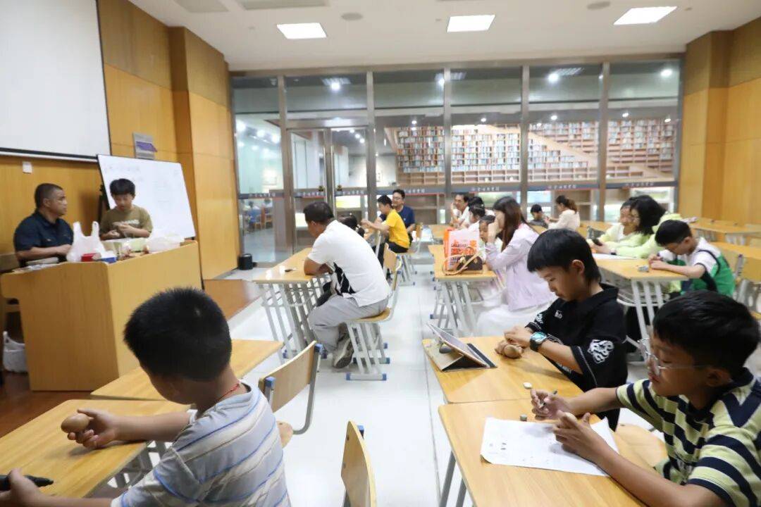 金坛图书馆国庆中秋活动精彩回顾 | 举国同欢庆<strong></p>
<p>飞耳虚拟币</strong>，月满聚中秋