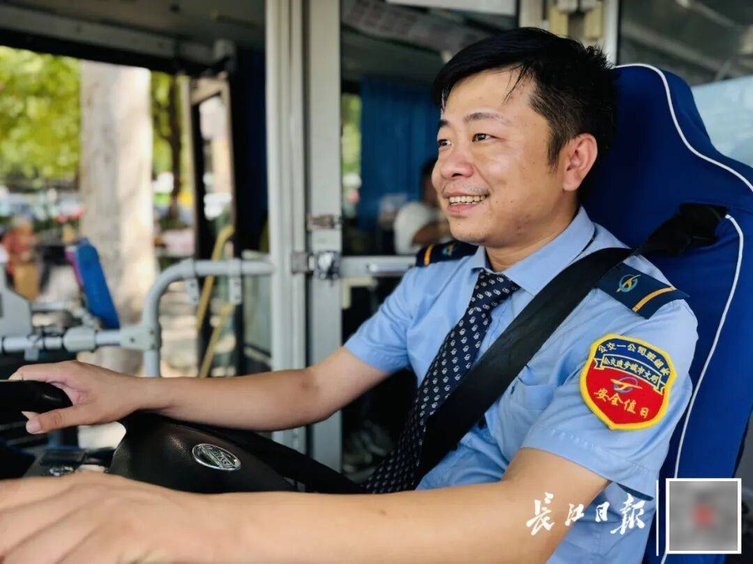 暴增10多倍！武汉这条公交突然火了<strong></p>
<p>虚拟币能当钱用吗</strong>，大批人赶来坐