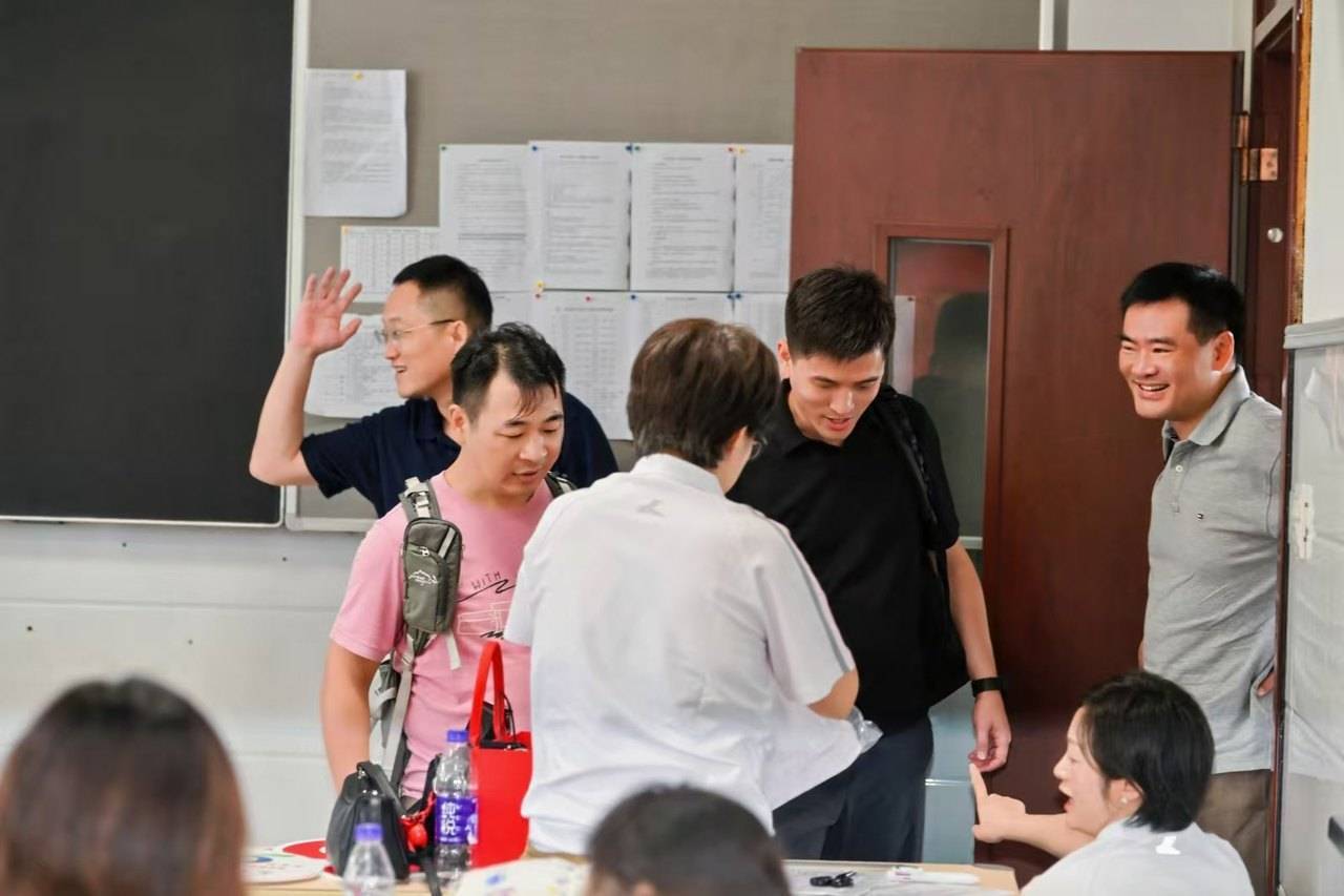 那个让老师骄傲的“调皮”班级！30年同学聚会<strong></p>
<p>虚拟币能当钱用吗</strong>，还伴有一封来自贵州的感谢信