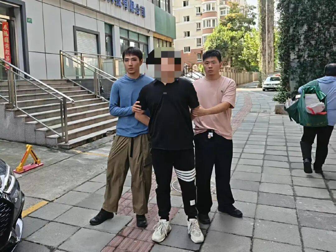 “我的微信名不叫这个<strong></p>
<p>虚拟币b单位</strong>，太恶心了吧”！上海一对房东房客，被中介做局了