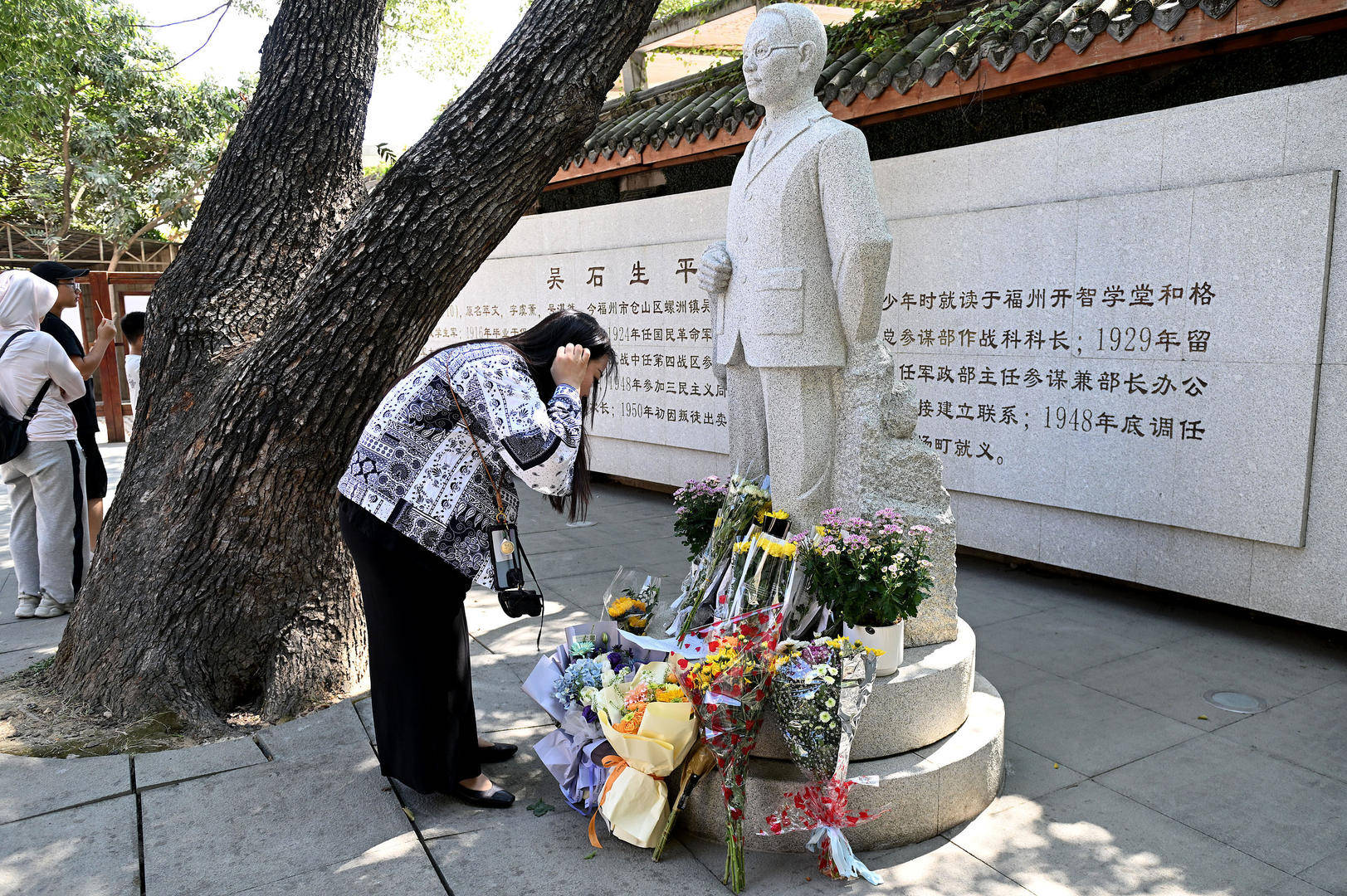 《沉默的荣耀》联合出品人：<strong></p>
<p>虚拟币数量扩容20000倍</strong>我们最终选择向真实深深鞠躬