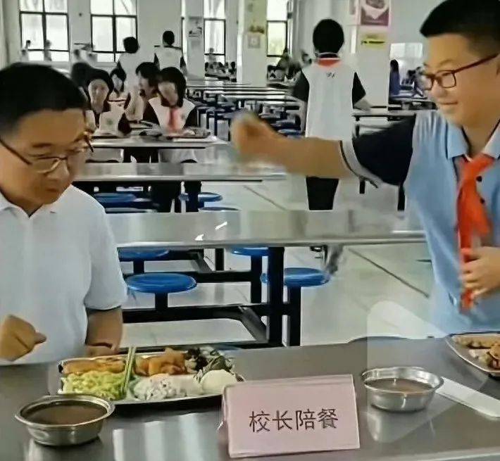太突然！网红校长去世<strong></p>
<p>虚拟币BHD</strong>，年仅54岁！学生留言：“这次，我要把鸡排给他”