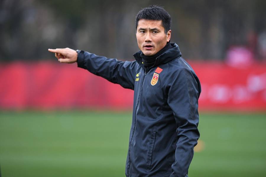 全球选聘四个月<strong></p>
<p>虚拟货币换人民币比例</strong>，招来只有一年执教经历的本土教练，国足新帅竟是邵佳一