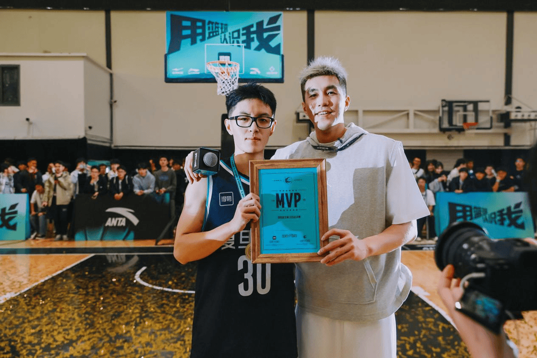 复旦、交大、同济等八大高校集结<strong></p>
<p>BGV虚拟币</strong>，得物App“新生杯”篮球赛首战上海