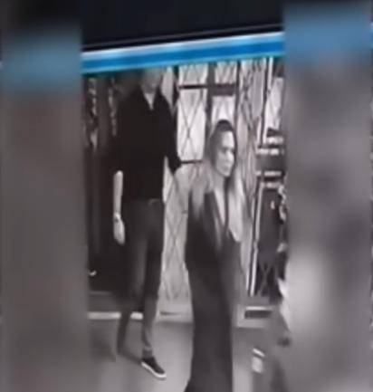 安吉丽娜·朱莉访乌<strong></p>
<p>BGV虚拟币</strong>，保镖被带走