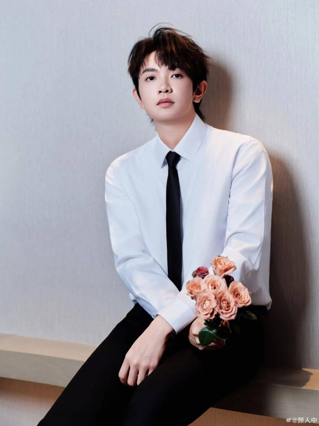 知名男歌手<strong></p>
<p>虚拟币价格今日行情价格</strong>,杭州演唱会延迟50分钟,反手 “买一送一”:明年免费加场