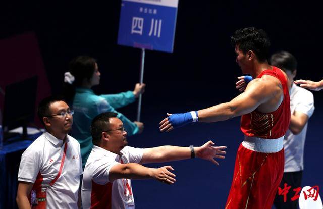 全运会拳击男子80公斤级决赛<strong></p>
<p>电子钱包截图</strong>，王小保夺冠！