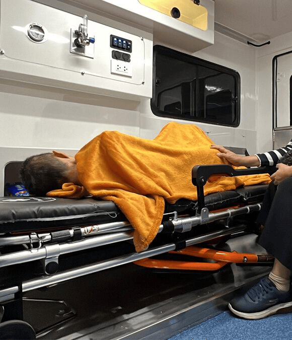 泰国女子被医院宣告脑癌死亡<strong></p>
<p>国内玩虚拟币</strong>，火化前突然睁眼，现场众人吓到尖叫