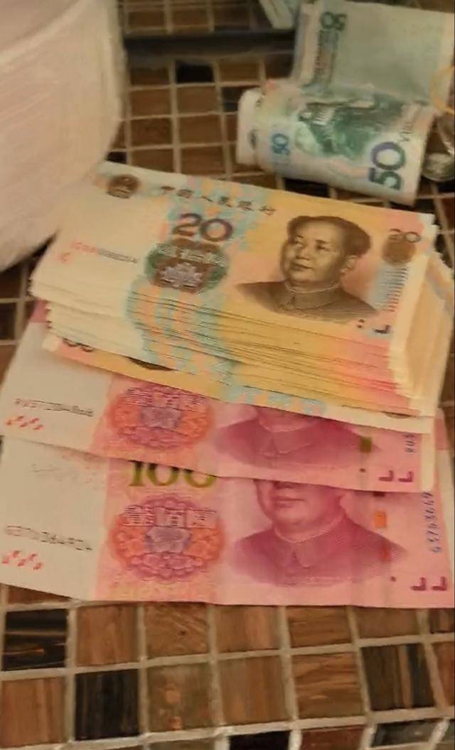 房子要卖了<strong></p>
<p>假虚拟币调包真虚拟币</strong>，两万多现金和珍贵邮票却落在里面，还好有他