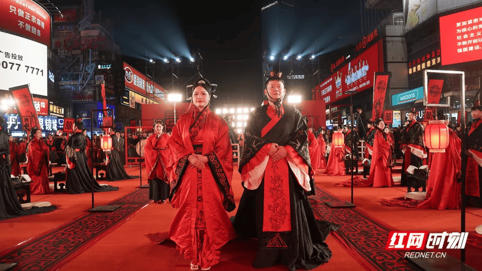 汶川地震被救起的女孩<strong></p>
<p>cast币是虚拟货币吗</strong>，17年后和救她的军人结婚了