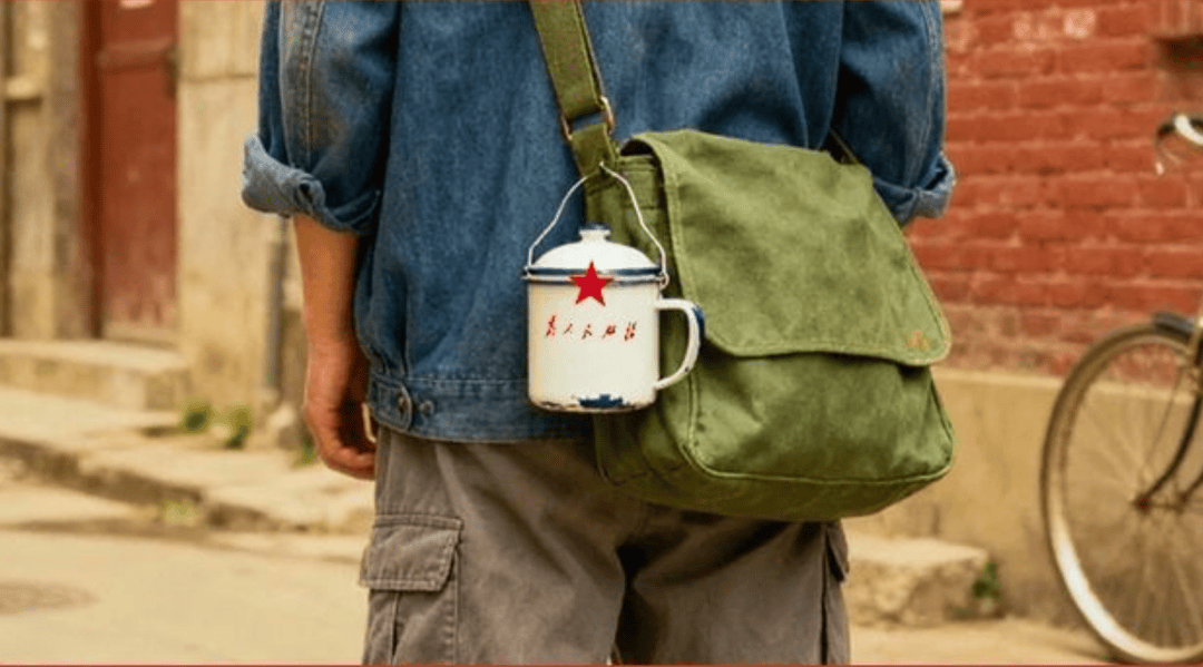 “50块帆布包配3000块包挂”<strong></p>
<p>cast币是虚拟货币吗</strong>，时髦年轻人背半个身家出门