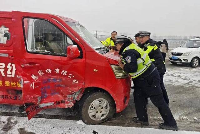 外交部发言人毛宁点赞山东德州交警<strong></p>
<p>虚拟币CP</strong>！