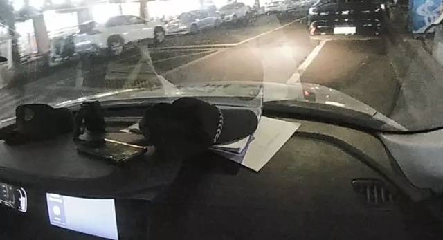 机智!快递在家门口被偷<strong></p>
<p>虚拟币CP</strong>,她用一招抓到了人还拿回了东西