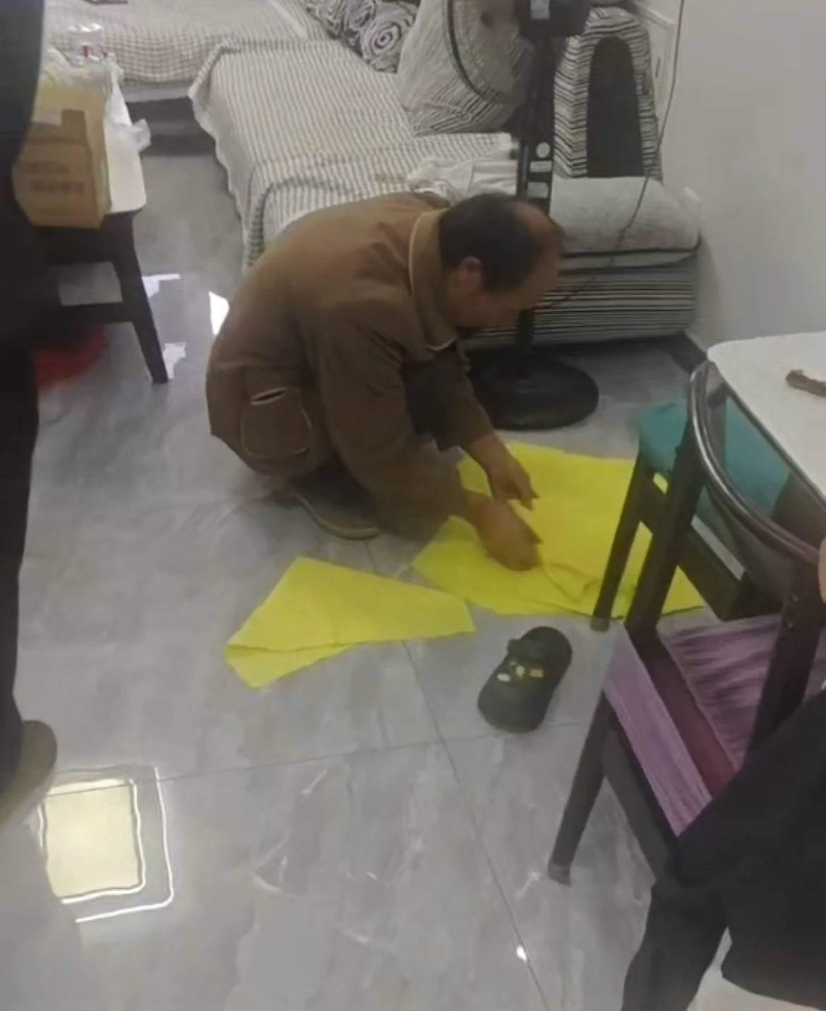 疑因离婚多年的前妻订婚<strong></p>
<p>虚拟币global</strong>，临沂一男子上门将其杀害，死者家属：检方已提起公诉