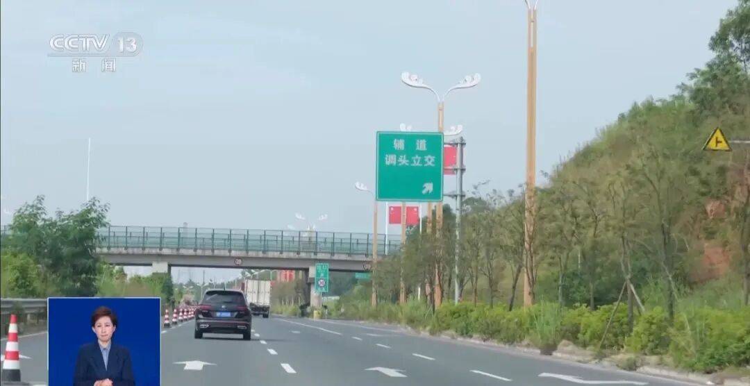 央视披露:男子在网吧厕所墙上看到“高薪日结5000-20000”广告<strong></p>
<p>晋江虚拟币传销</strong>,即将出境时被警方拦下