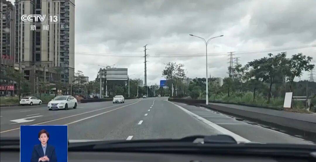 央视披露:男子在网吧厕所墙上看到“高薪日结5000-20000”广告<strong></p>
<p>晋江虚拟币传销</strong>,即将出境时被警方拦下