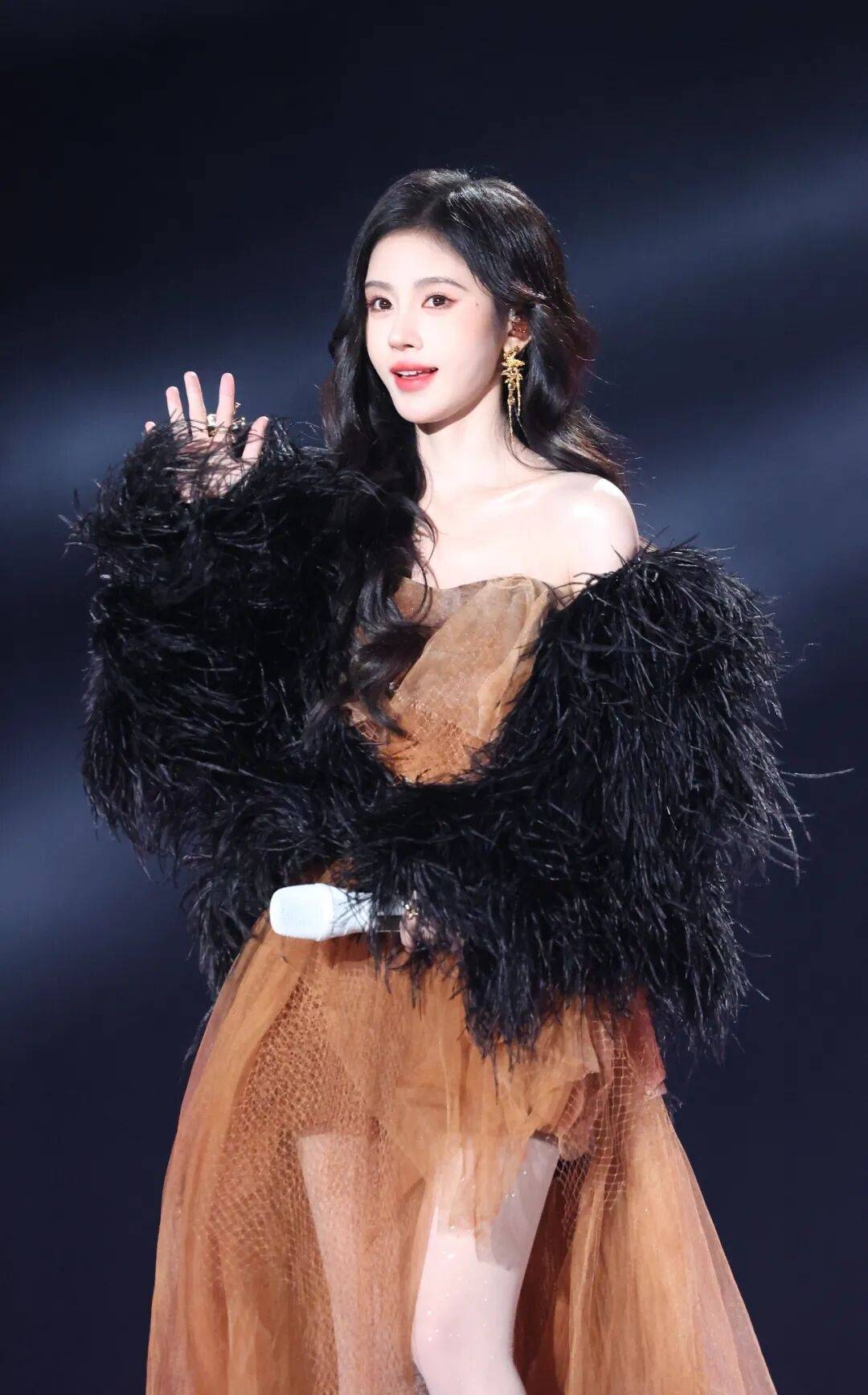 丝芭传媒称鞠婧祎多次编造谎言<strong></p>
<p>晋江虚拟币传销</strong>，“涉嫌严重经济犯罪”，将择日全网公开实名举报