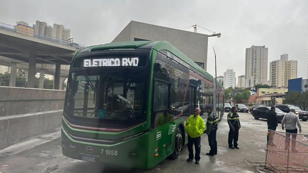 德国铁路公司订购中国电动公交车<strong></p>
<p>XNB能不能赚钱</strong>，德财长：让我十分恼火