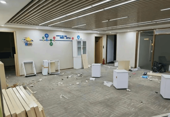 突然爆雷<strong></p>
<p>XNB能不能赚钱</strong>,深圳总部已人去楼空,有人投入700多万元……