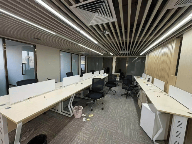 突然爆雷<strong></p>
<p>XNB能不能赚钱</strong>,深圳总部已人去楼空,有人投入700多万元……