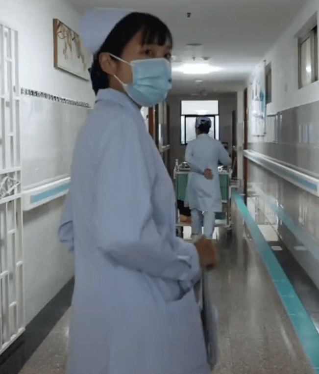 张水华辞职后携老公直播秀恩爱<strong></p>
<p>招行银行风控虚拟币</strong>，称白岩松是自己恩人